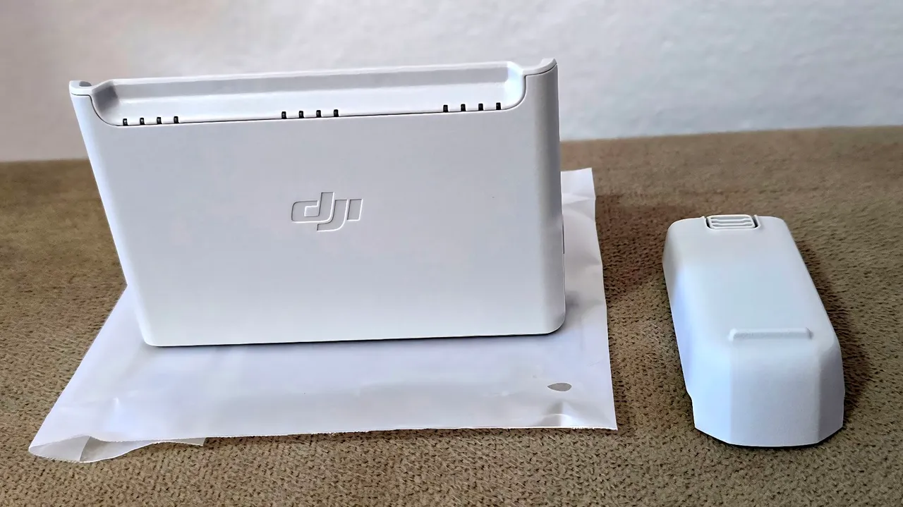 KIT COM 1 BATERIA + HUB PARA O DRONE DJI NEO NOVOS, SEM ATIVAÇÃO 