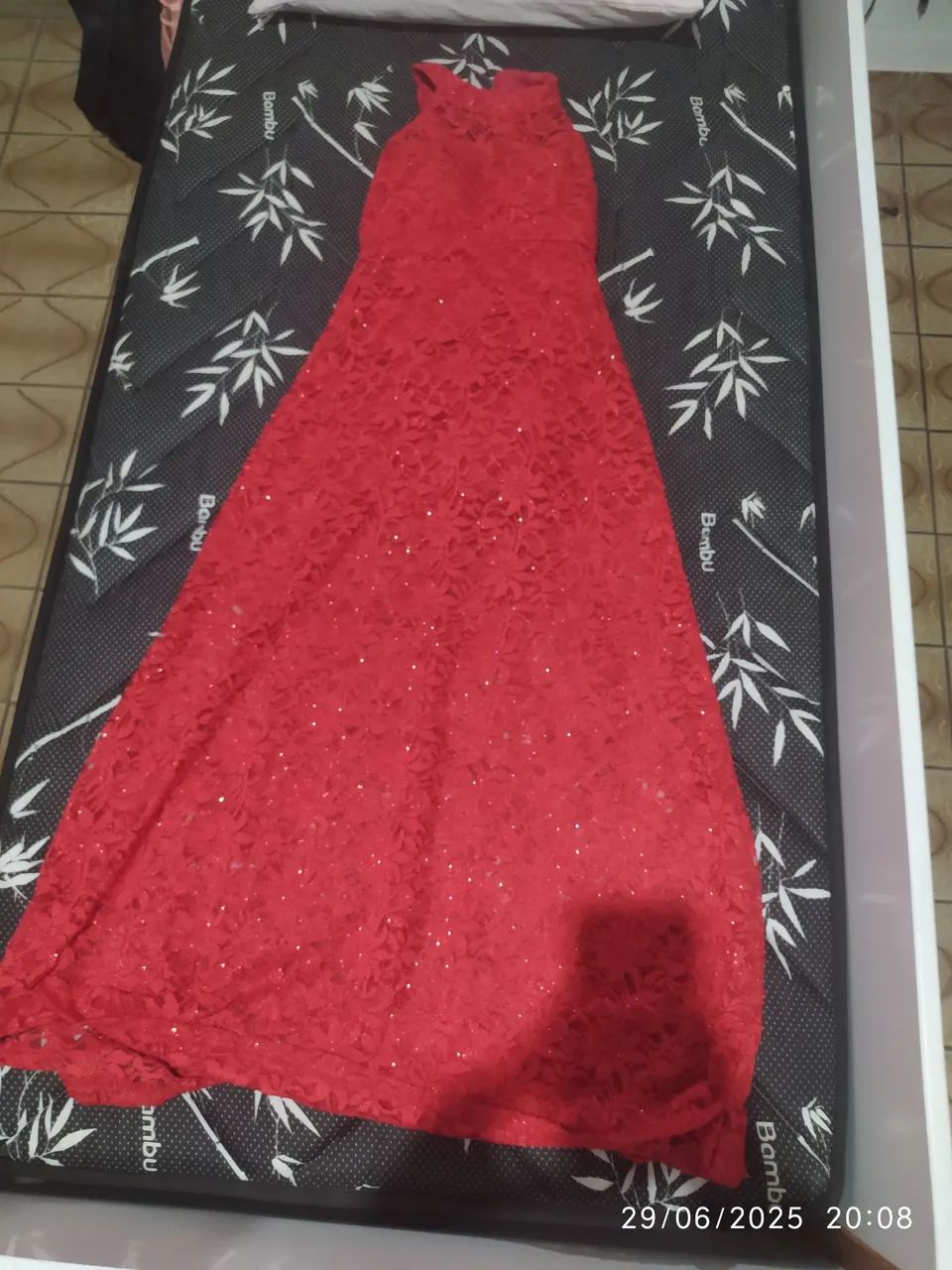 Vestido vermelho de renda - Foto 2