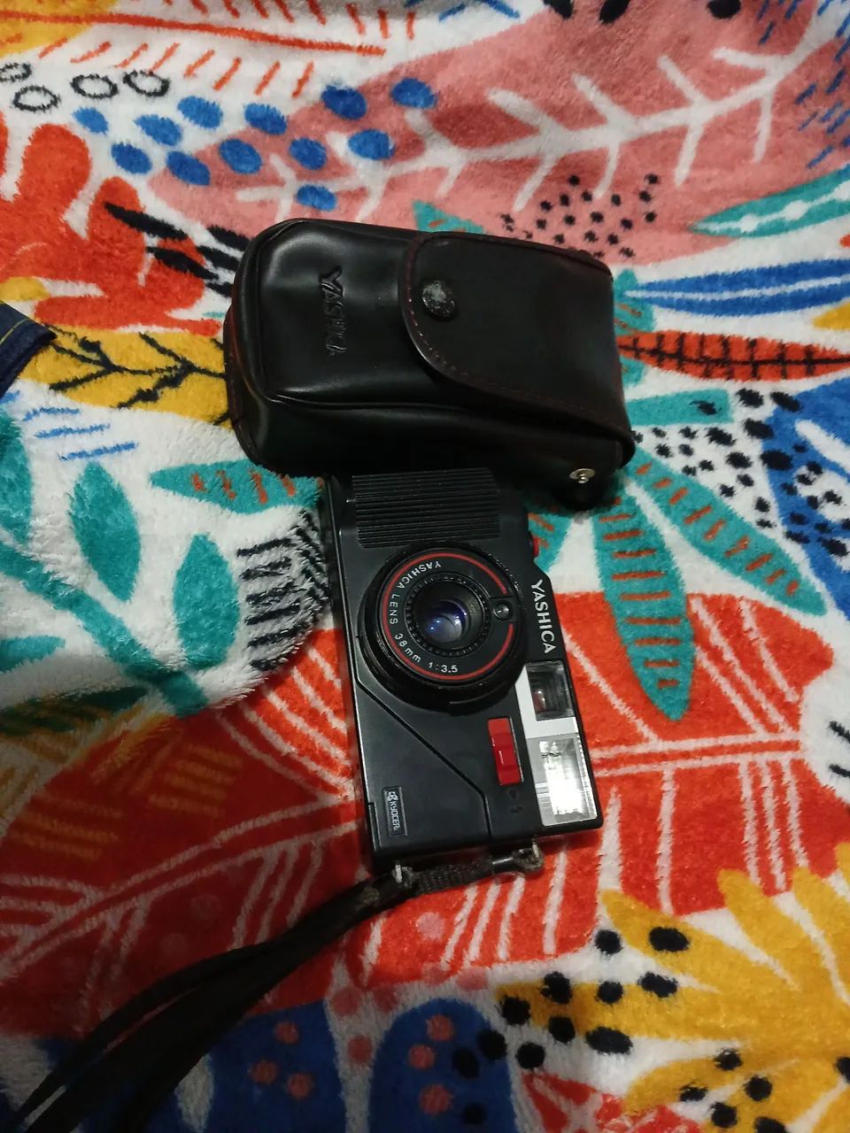 Câmera Analógica YASHICA 