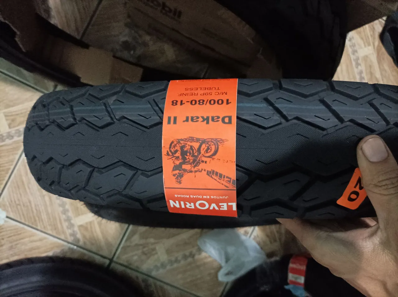PNEU 100/80R18 LEVORIM DAKAR 2