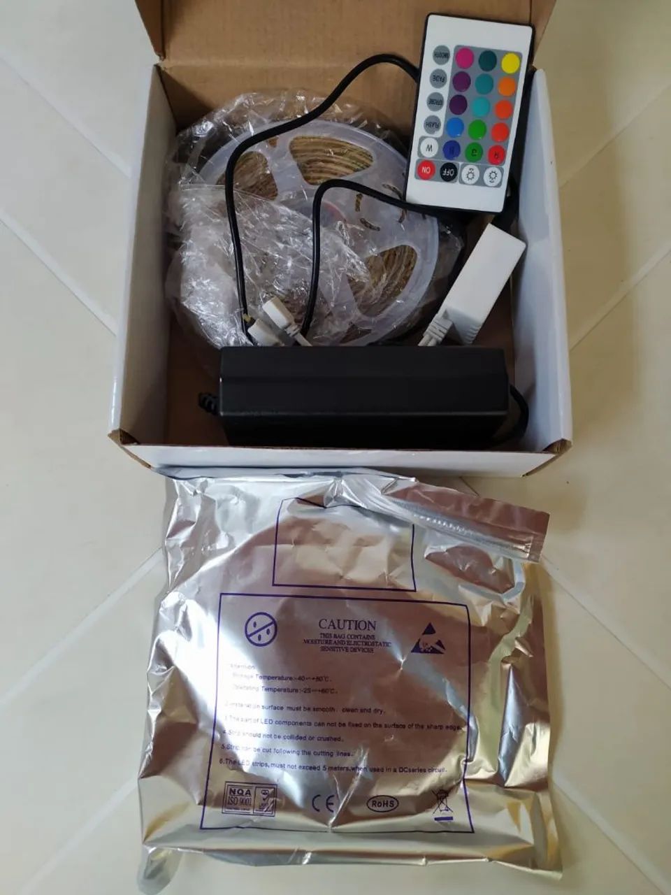 Fita de LED RGB 5050 com controle remoto 10 metros - Foto 2