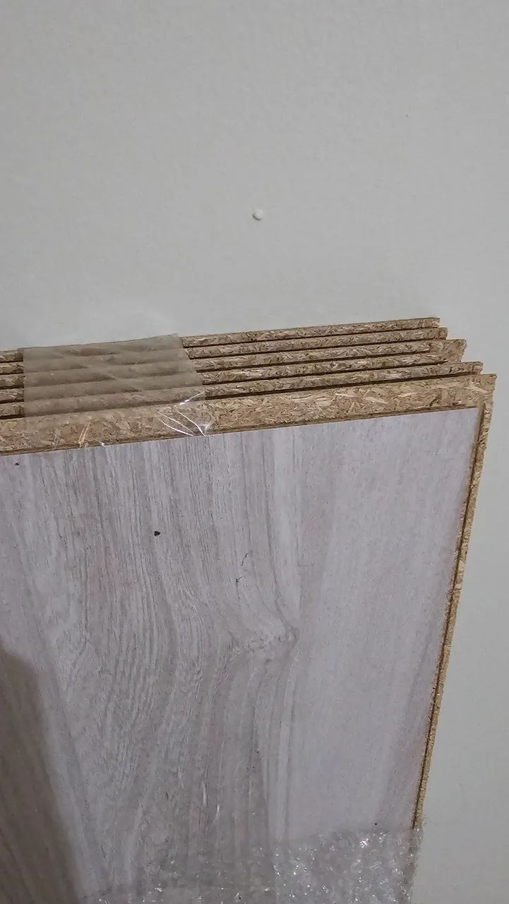 Piso Porcelanato Amadeirado Acetinado Borda Reta Interno  - Foto 2