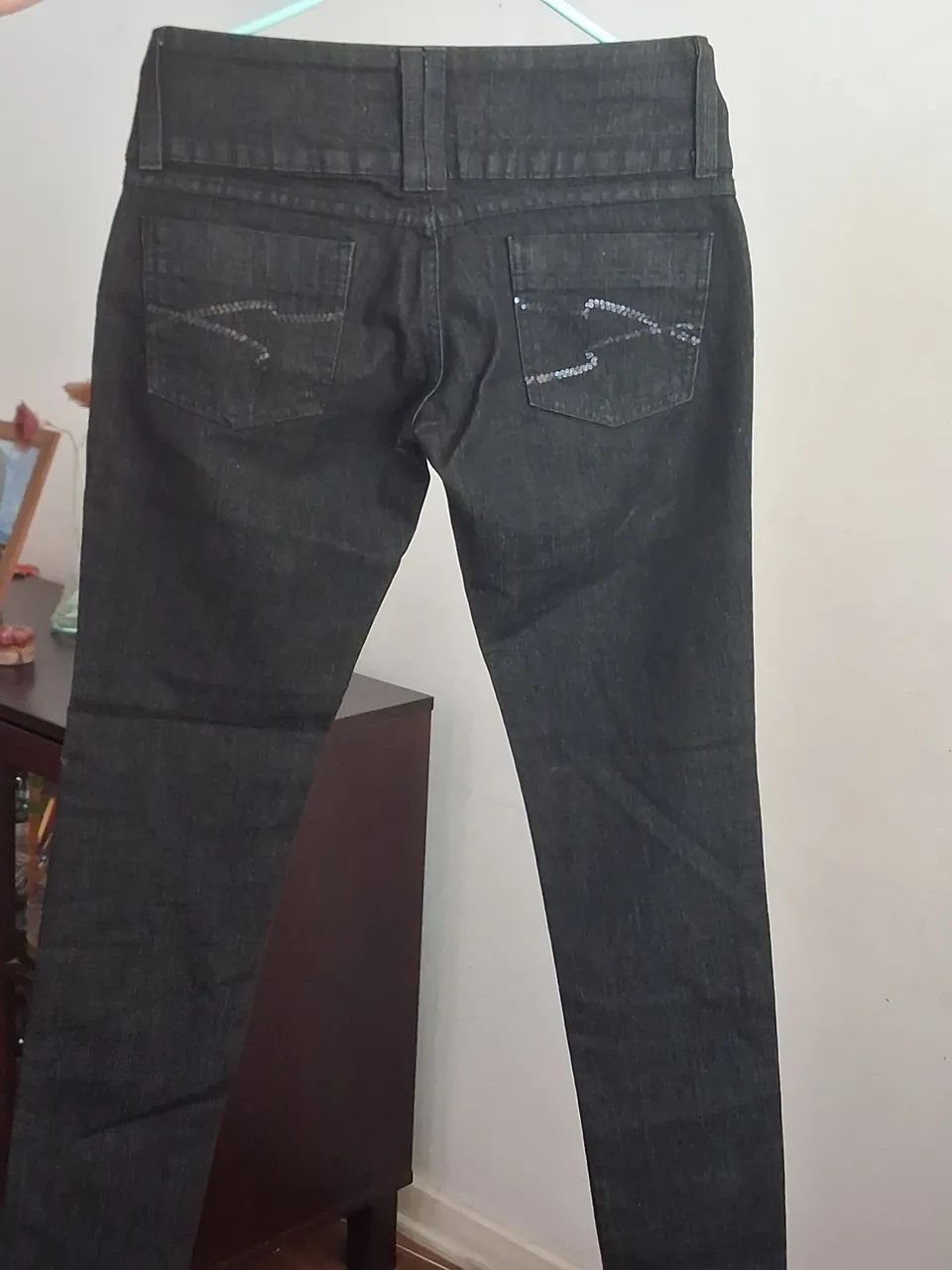 Lindíssima Calça Jeans Preta Tamanho 40 - POOL - NOVA!!! - Foto 4