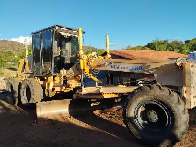 Motoniveladora Patrol New Holland 170b 