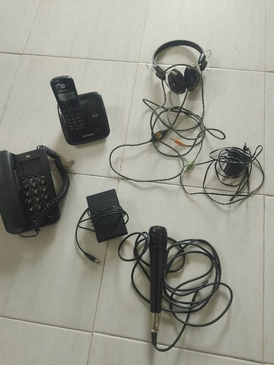 Telefone Fixo VEC + Telefone Sem Fio Motorola - Foto 6