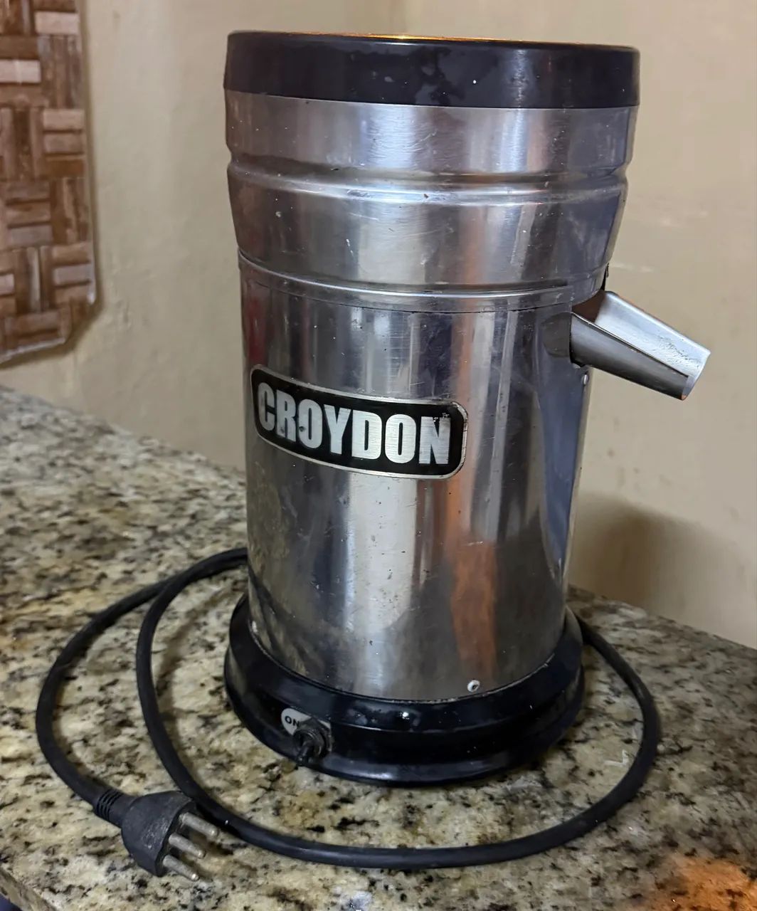 Espremedor de laranja Croydon