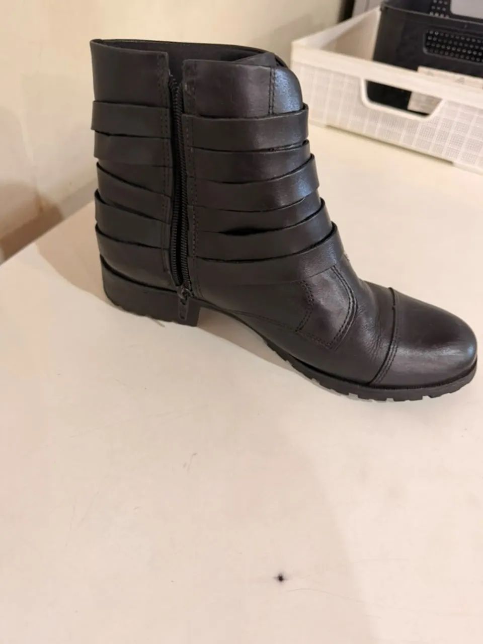 Bota Preta Constance - Foto 2
