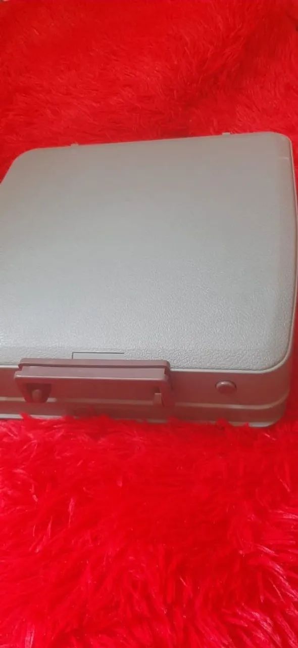 Máquina de escrever65690778934657121