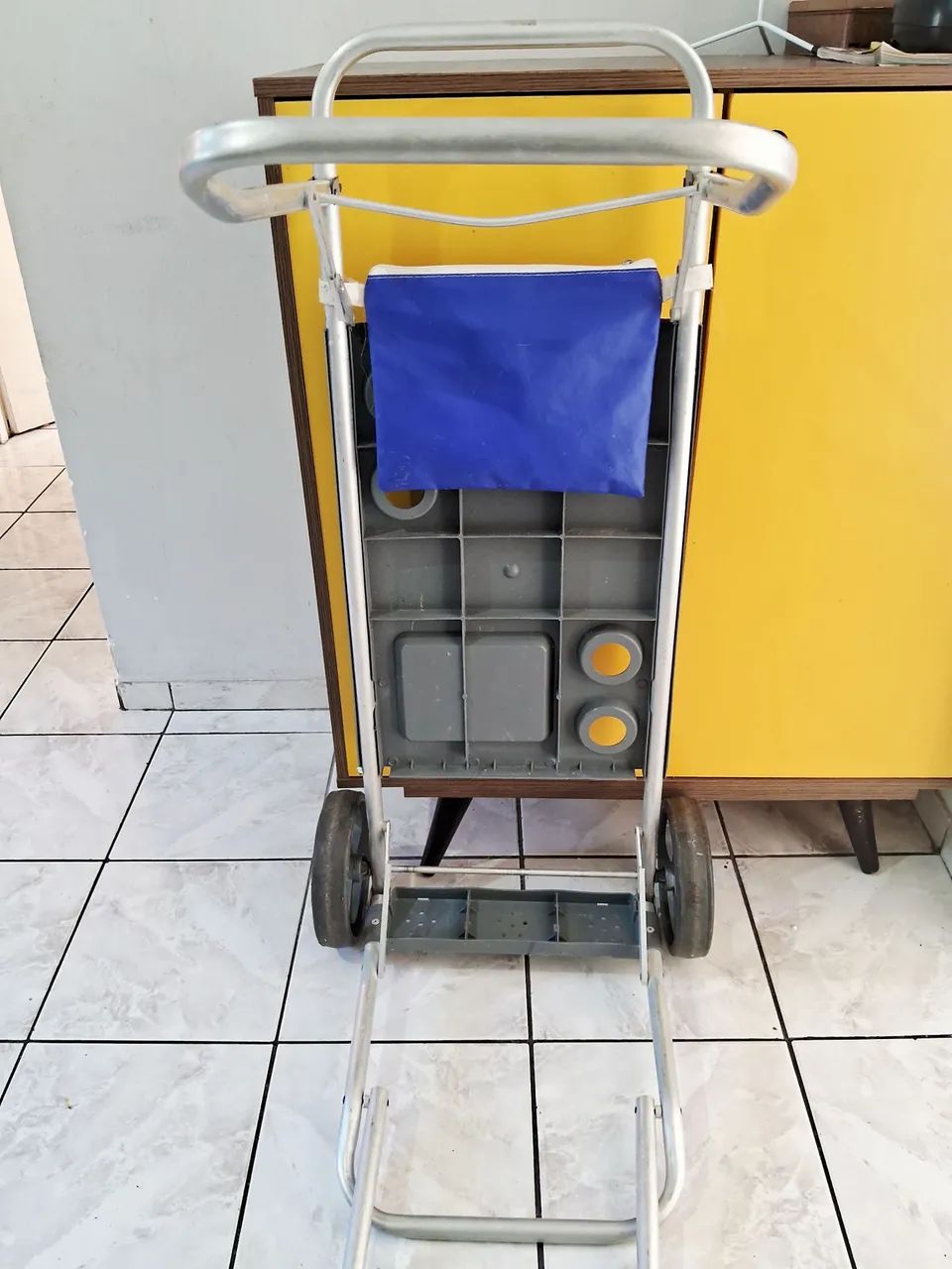 Carrinho/ mesa de praia  - Foto 4