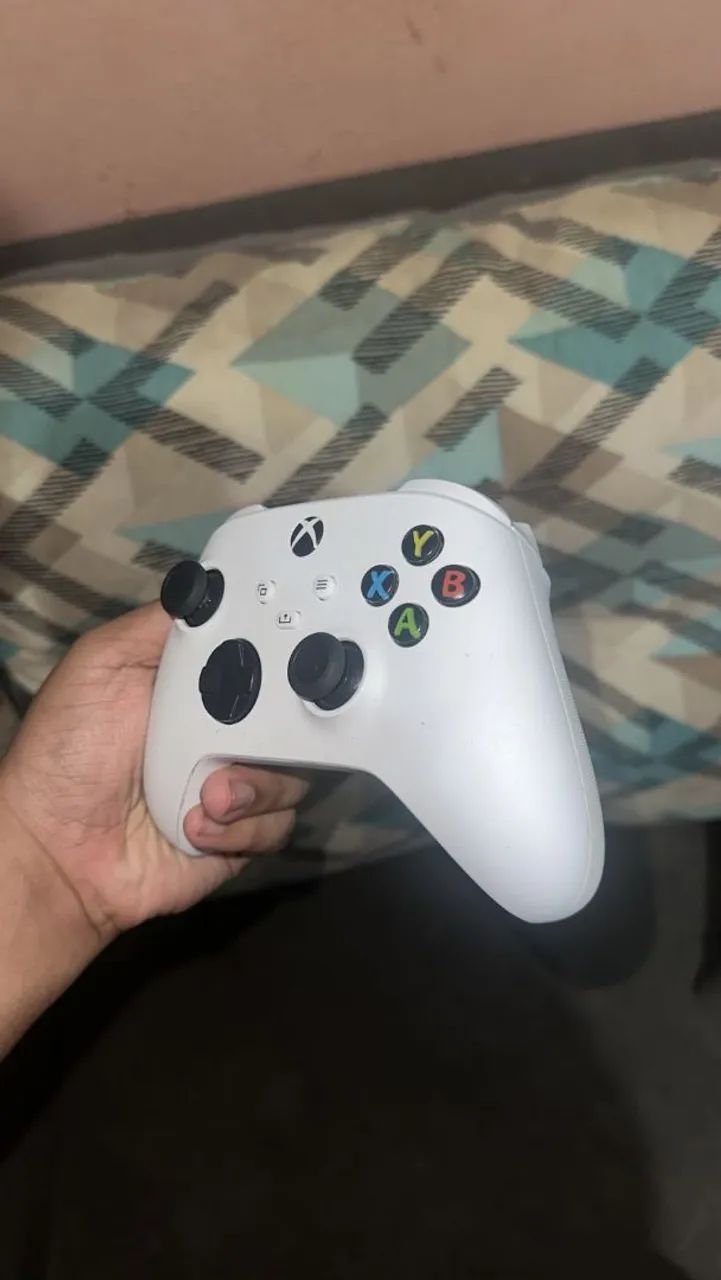 CONTROLE DE XBOX SERIE S) COMPATÍVEL COM COM ONE, ORIGINAL COM CAPA - Foto 4