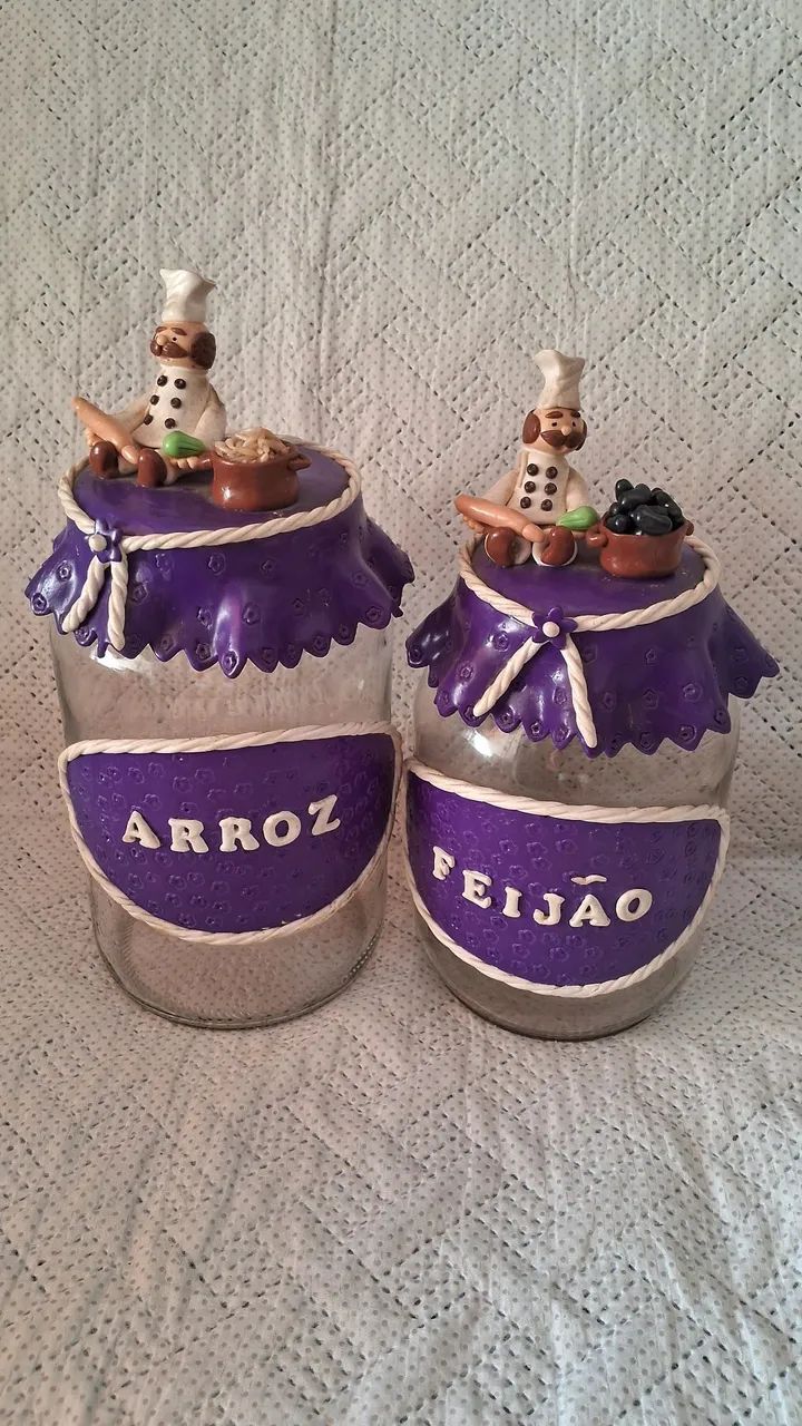 Pote de vidro  para arroz e feijão, com enfeite em massa de bisqui.