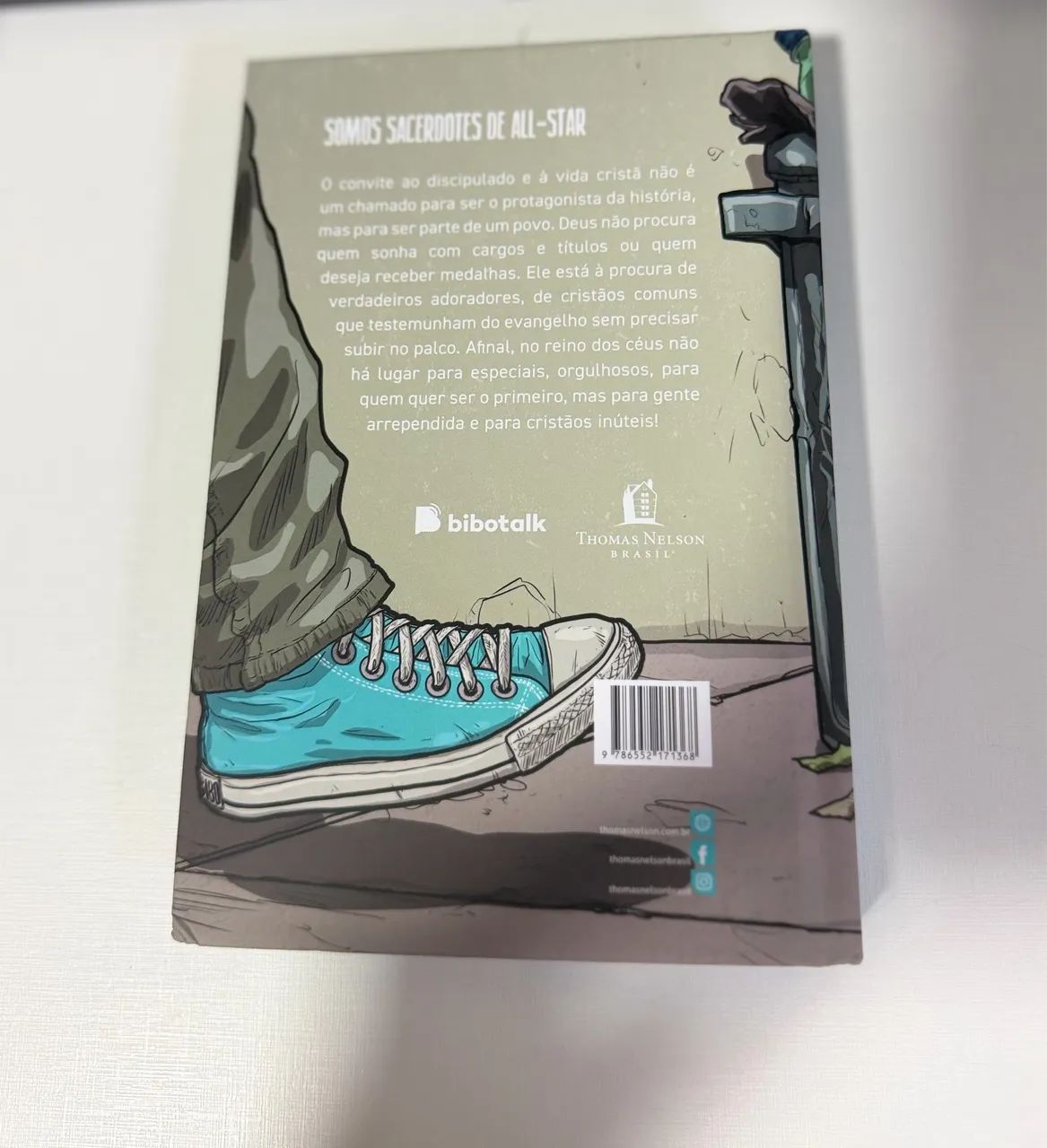 Vendo livro como se tornar um cristão inútil  - Foto 2