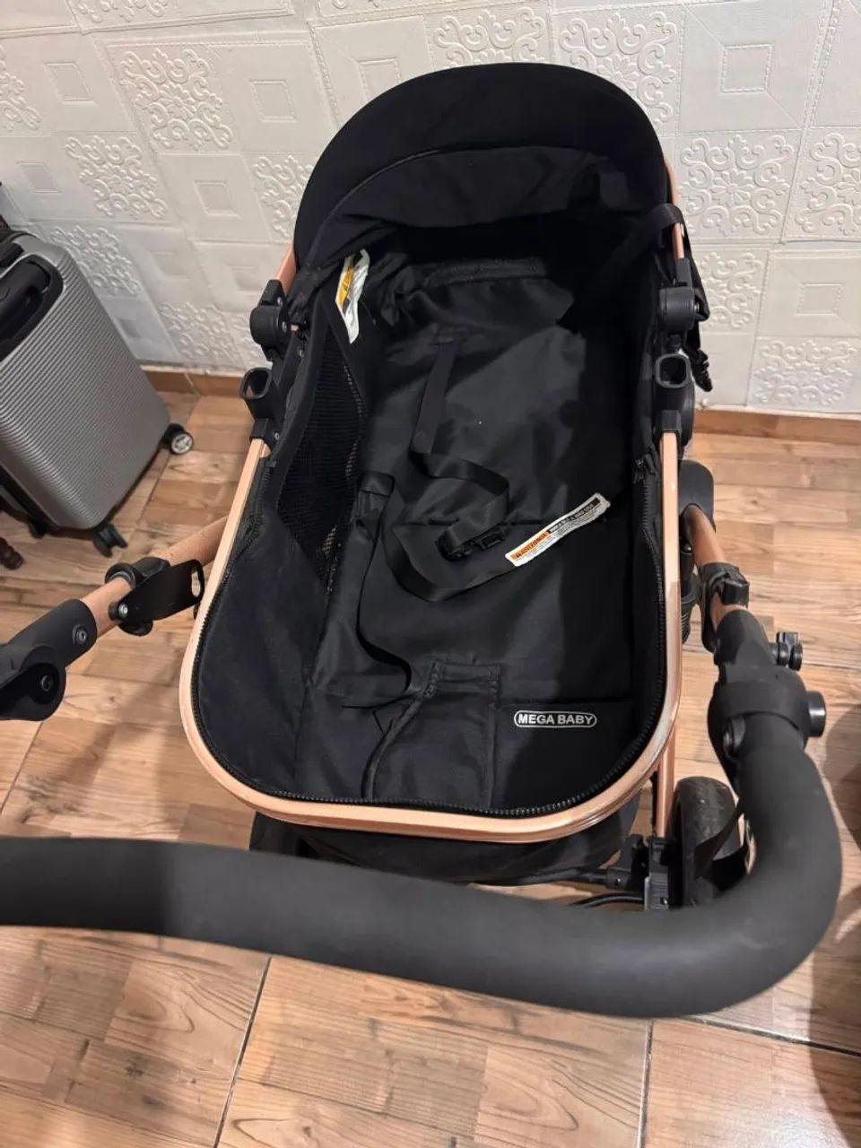 Carrinho de bebê Moisés com bebê conforto importado  - Foto 4