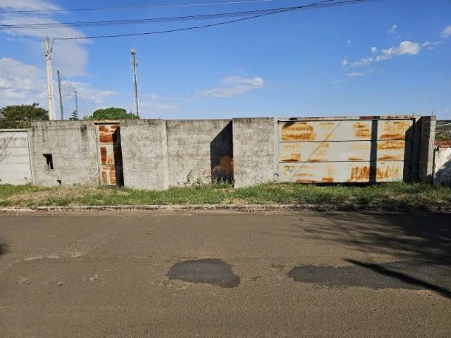 Terreno á venda centro Analândia
