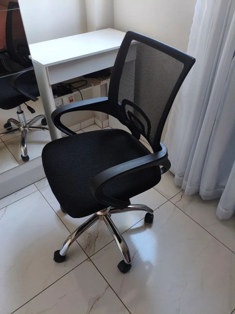 Mesa e Cadeira de Escritório - Foto 3