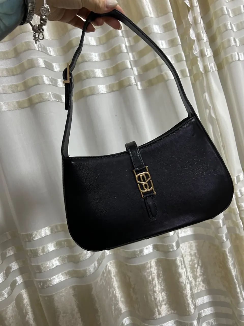 Bolsa Schutz preta