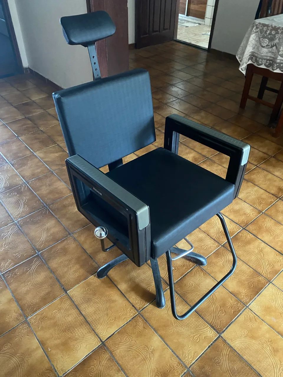 CADEIRA DE BARBEIRO 