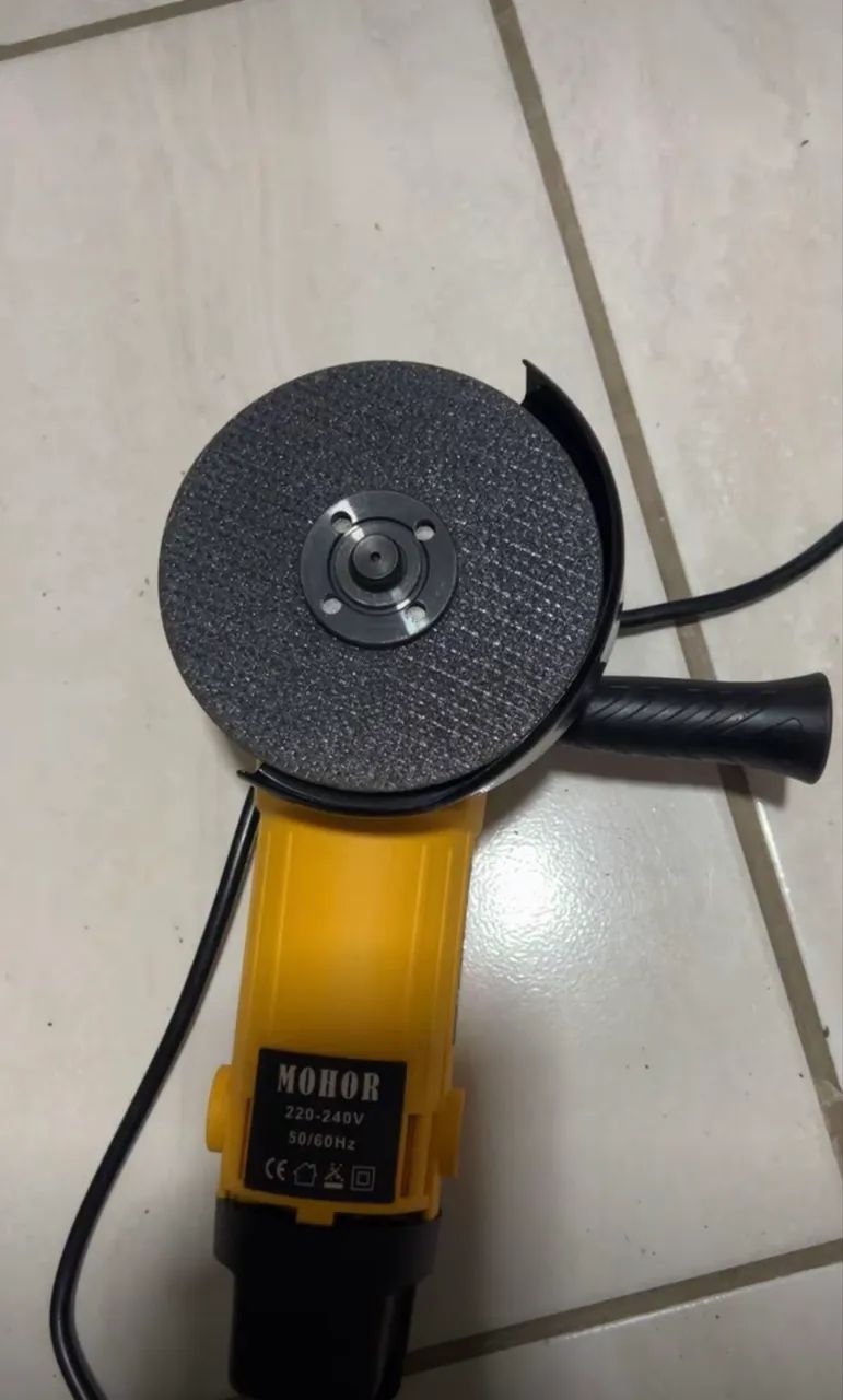 Esmerilhadeira 110v