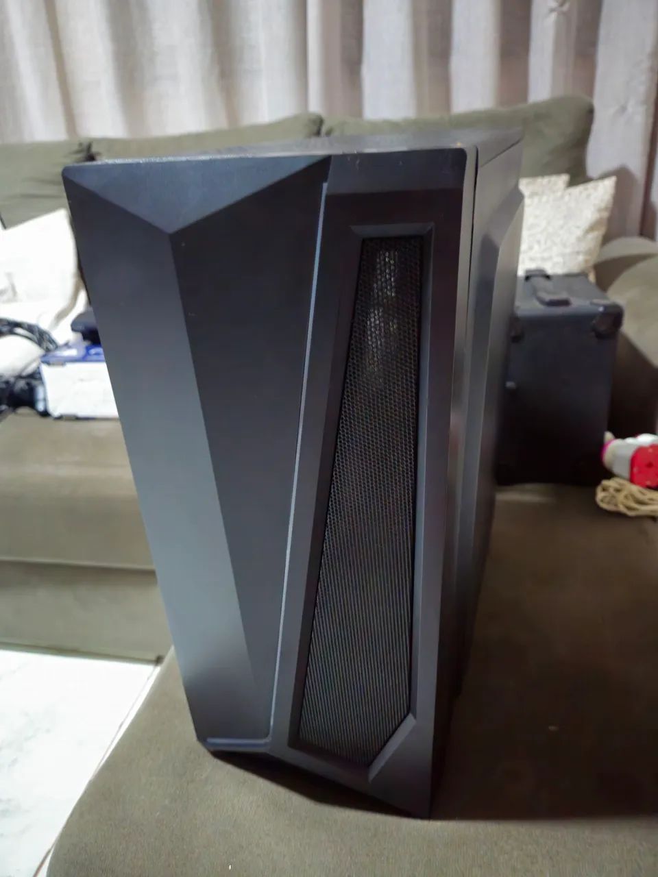 Gabinete Gamer Mid Tower com LED - Foto 2