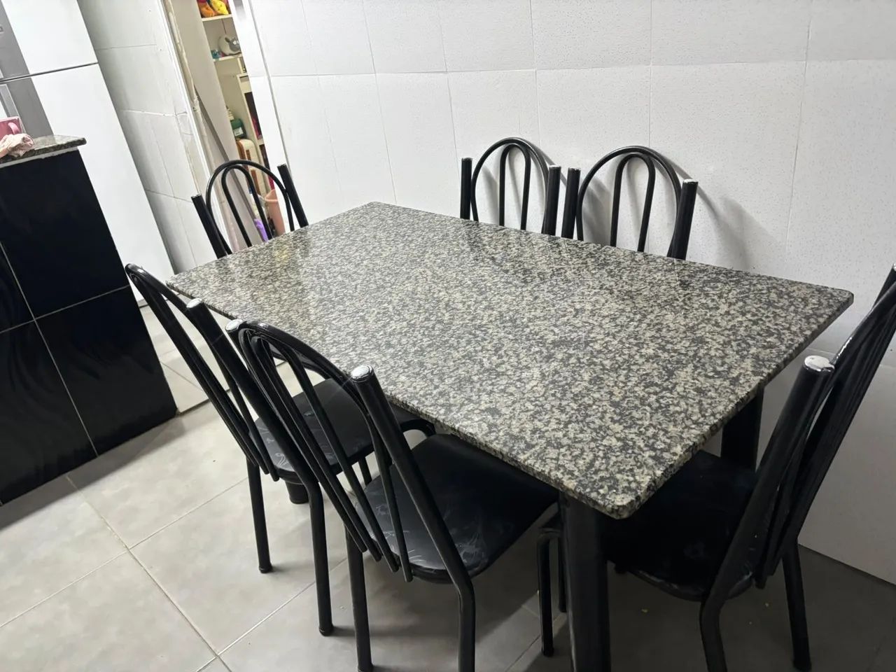 Mesa 6 cadeiras 