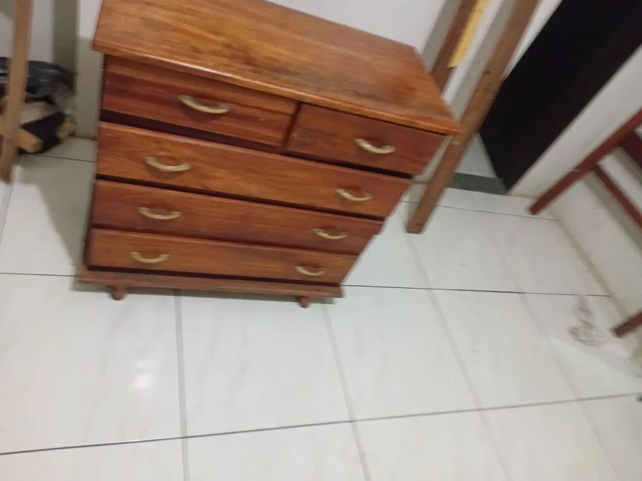 Cômoda é cama de solteiro