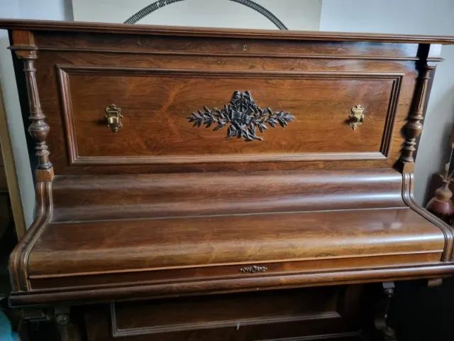 Piano alemão da marca BLÜTHNER modelo vertical