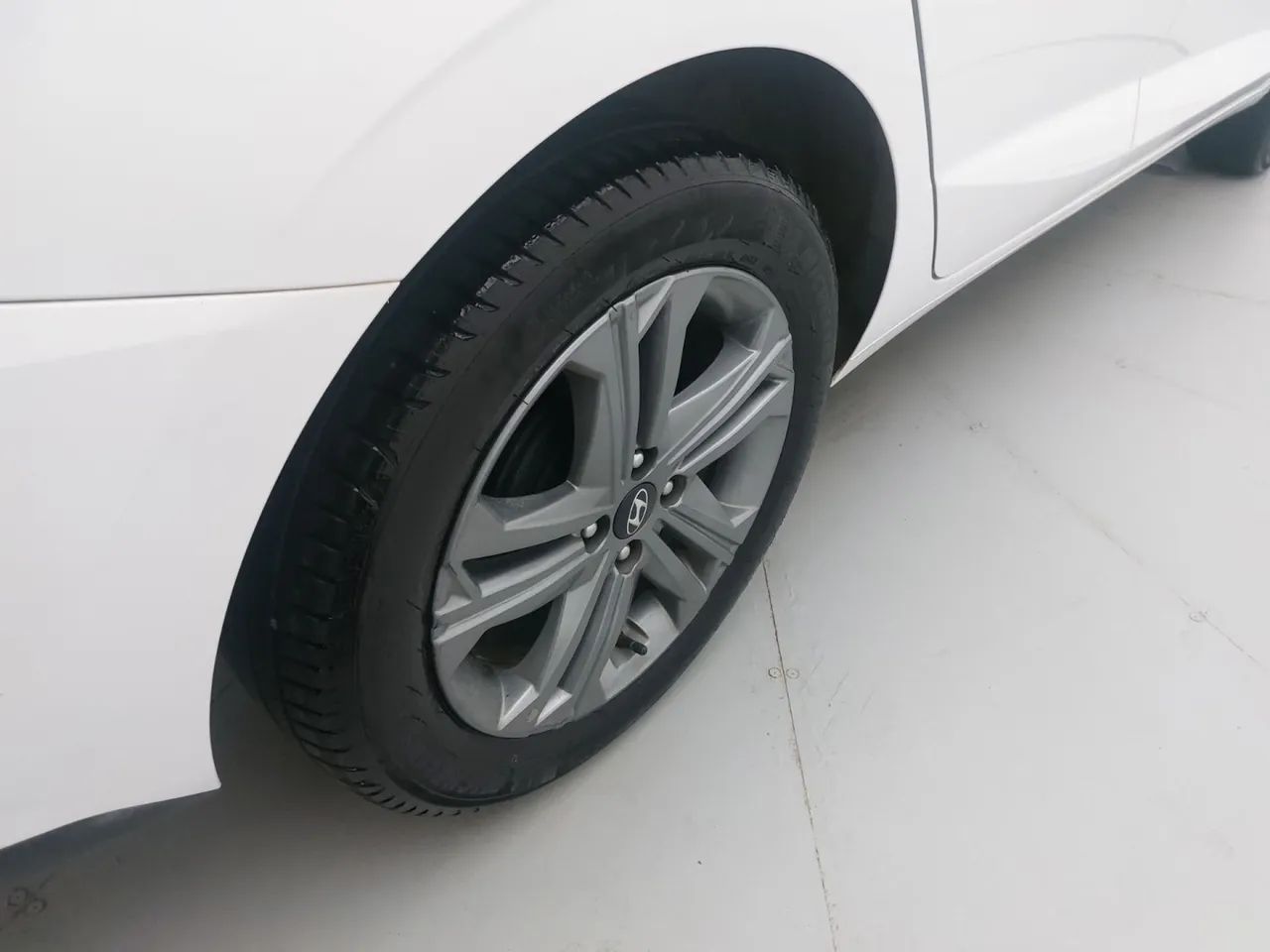 Hyundai HB20S Limited 1.0 TB Flex 12V Aut., foto 14 de 18