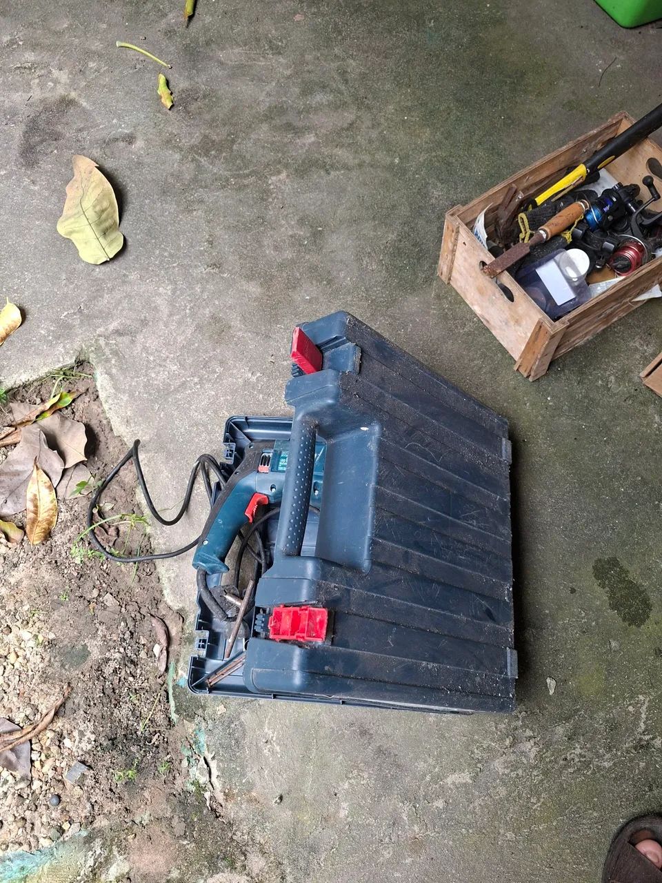 Furadeira bosch 870w