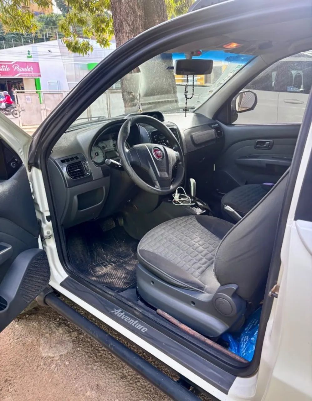 Fiat Strada Adv.1.8 16V Dualogic Flex CD 2013 - Foto 2