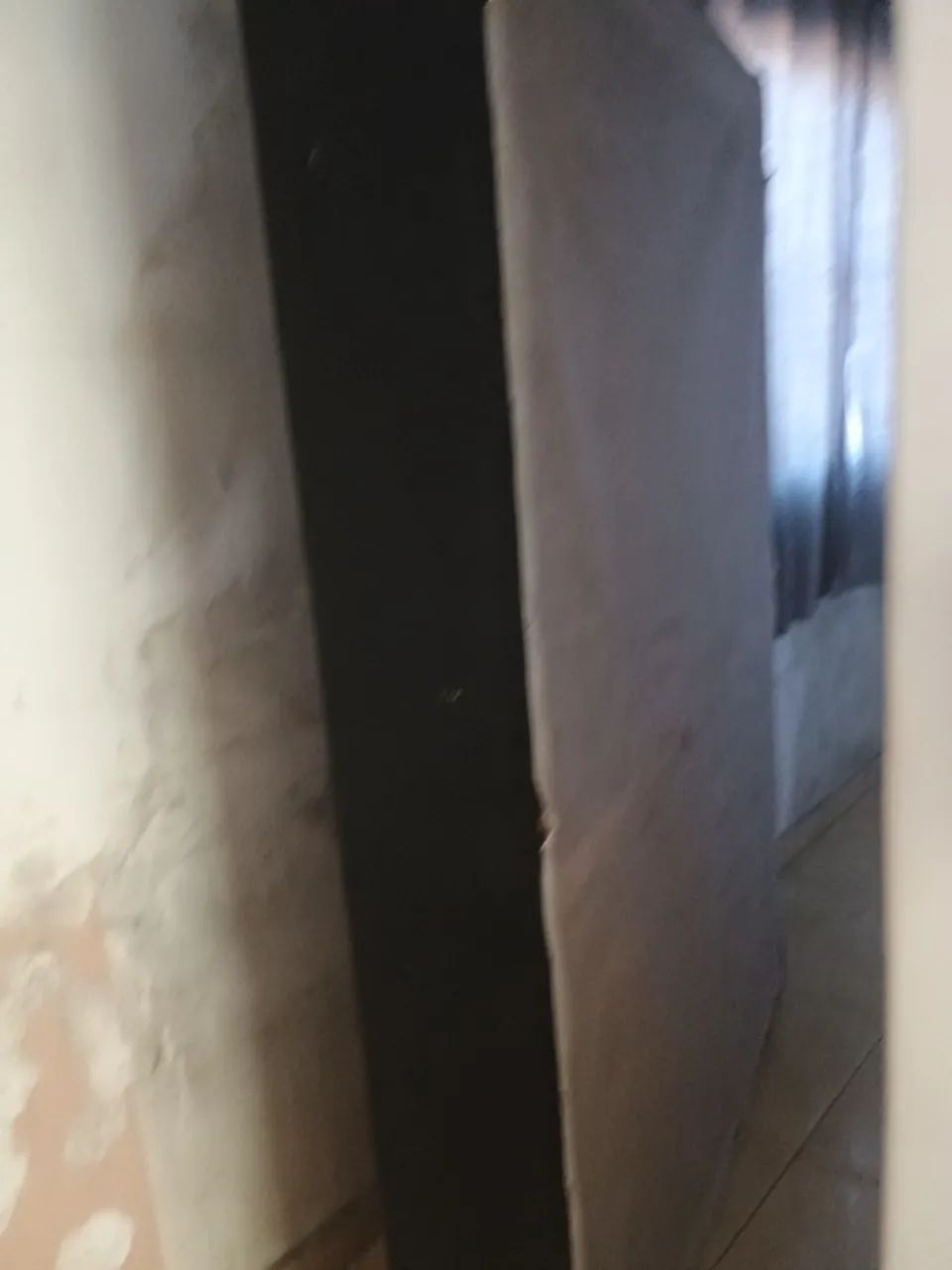 Base de cama casal usada cor preta 150 reais sou de guaianases são Paulo  - Foto 3