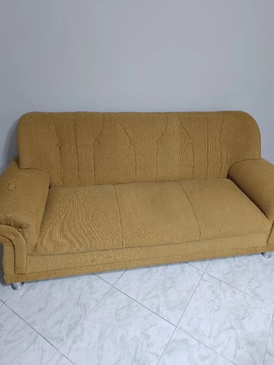 Sofá 3 lugares com molas65104742770435121