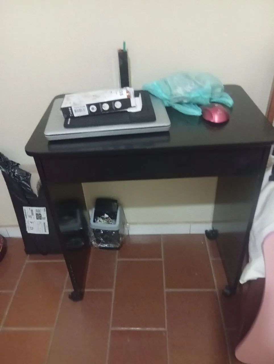 Mesinha para computador de rodinhas64962183098369120