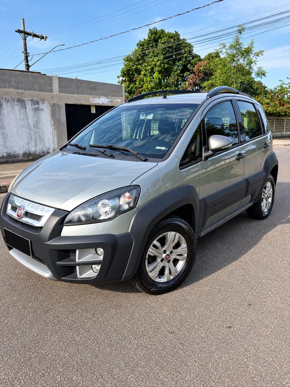 Fiat Idea Adv./ Adv.lock.dualogic 1.8 Flex 5P 2011
