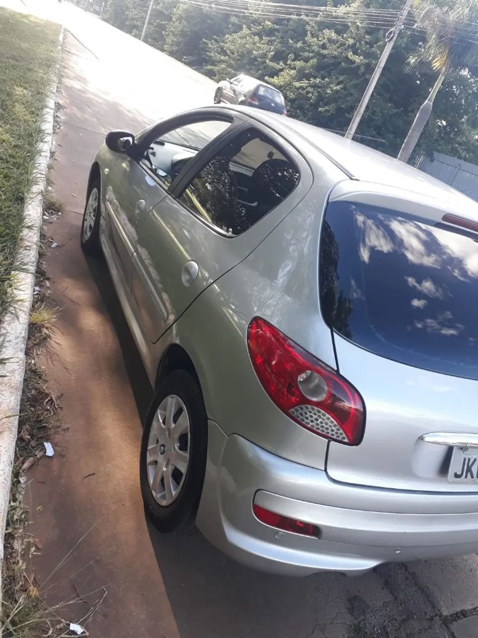 Peugeot 207 2012