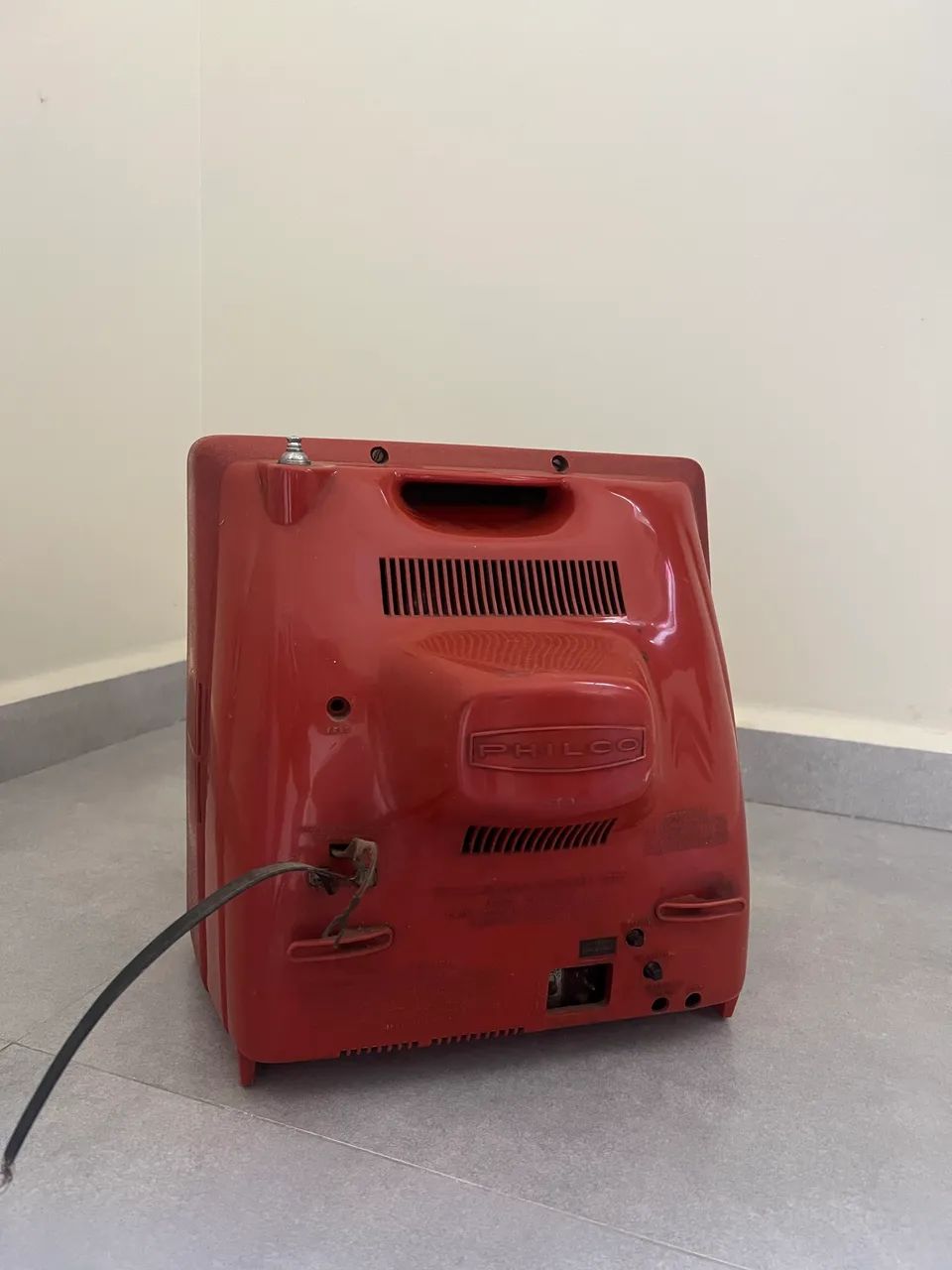 TV Philco Antiga Vintage - Peça Retrô / Colecionador - Foto 2