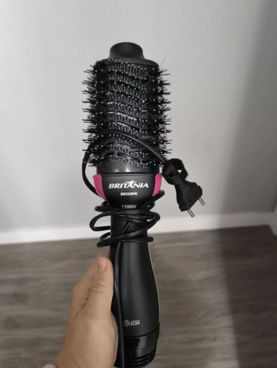 Escova Secadora Britânia 1300W | 4 em 1 | NOVA 