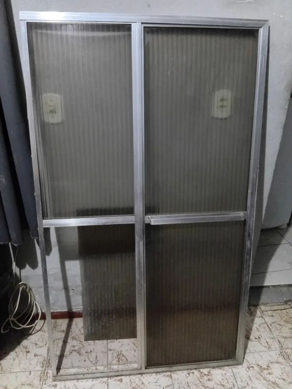 Box de Alumínio 165x95 retirar no local