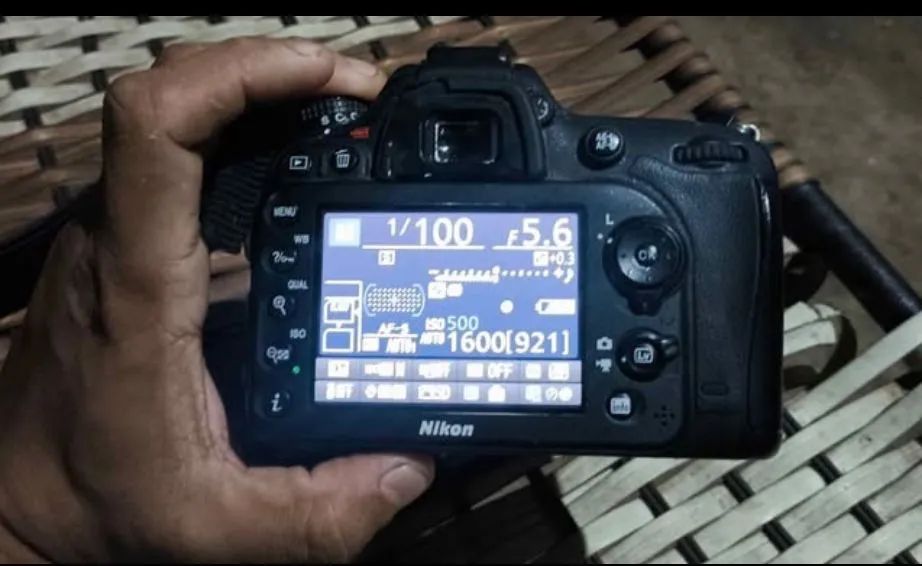 Câmera Nikon D7100 + acessórios  - Foto 2