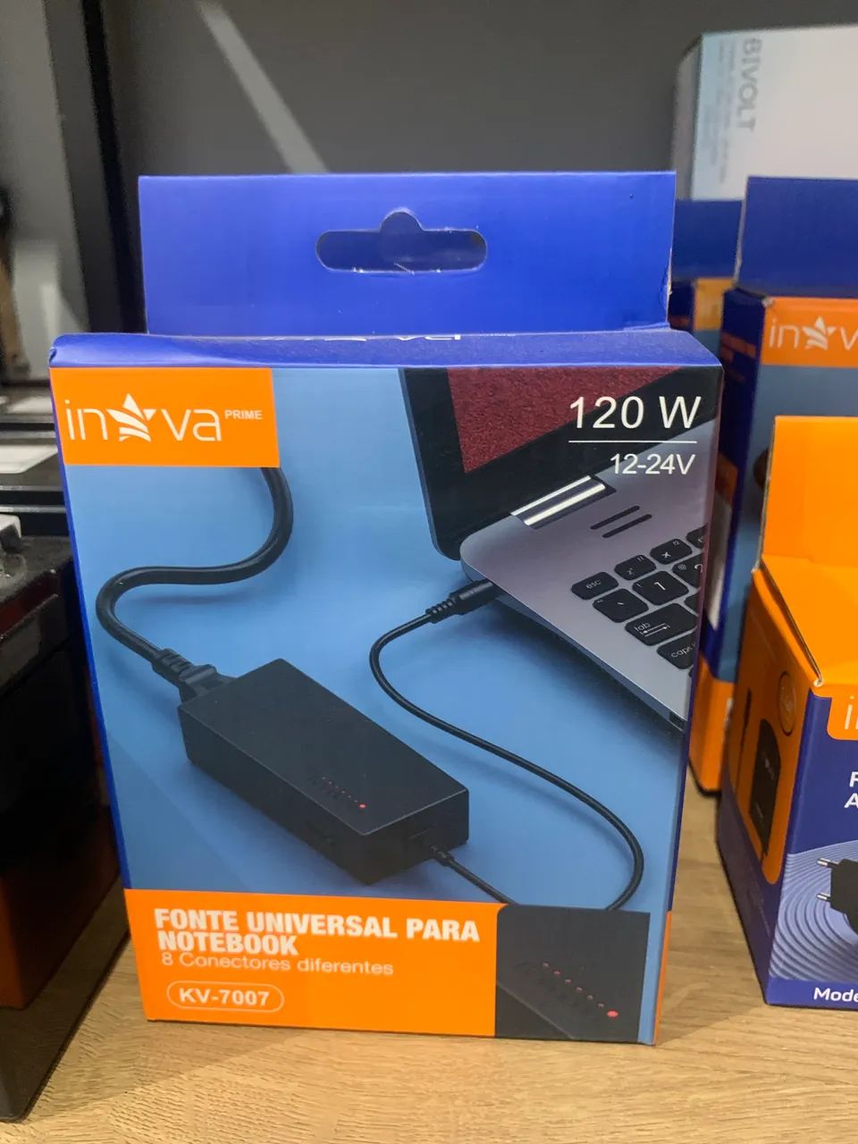 Fonte universal para notebook