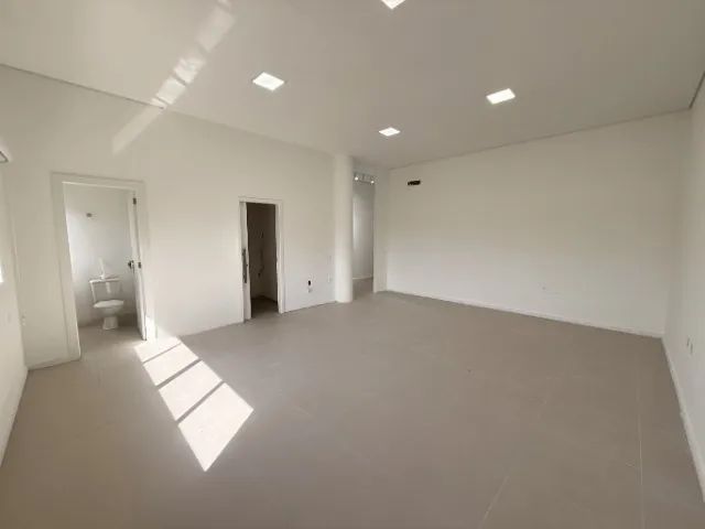 SALA AÉREA NO EDIFÍCIO SATTO III - SALA 17 com 47,83 m2 - Foto 3