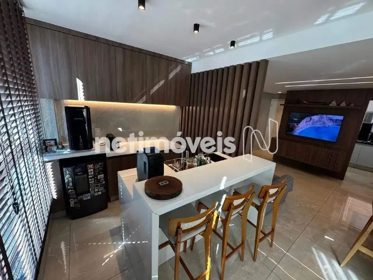 Apartamento de 83m²; com suíte e 2 vagas e lazer no Buritis - Foto 3