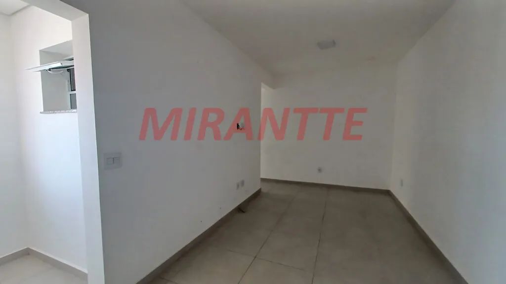Cond. fechado de 47m² com 2 quartos em Vila Gustavo