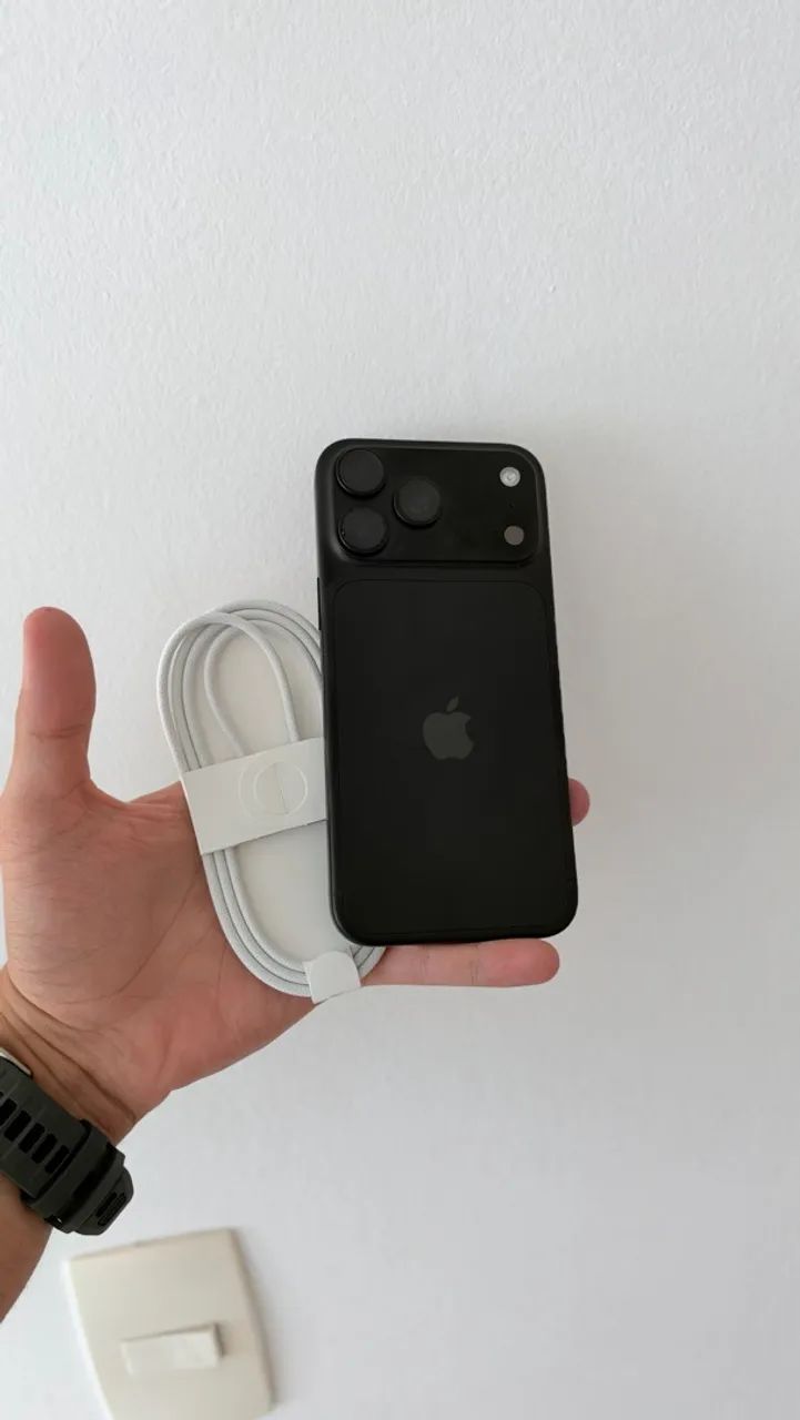 iPhone 18 pro Max black 256g