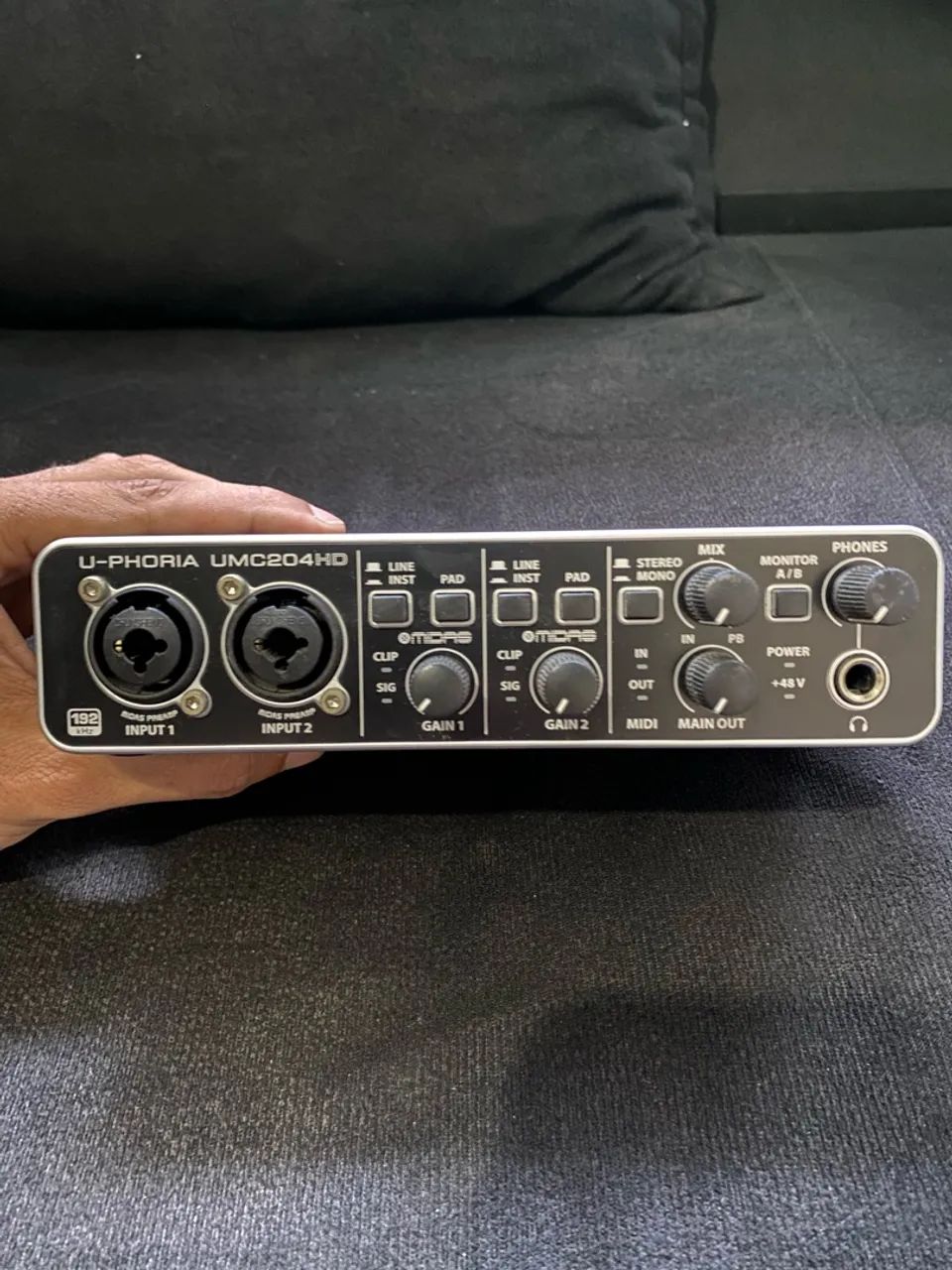 Interface de áudio behringer UMC204HD - Foto 4