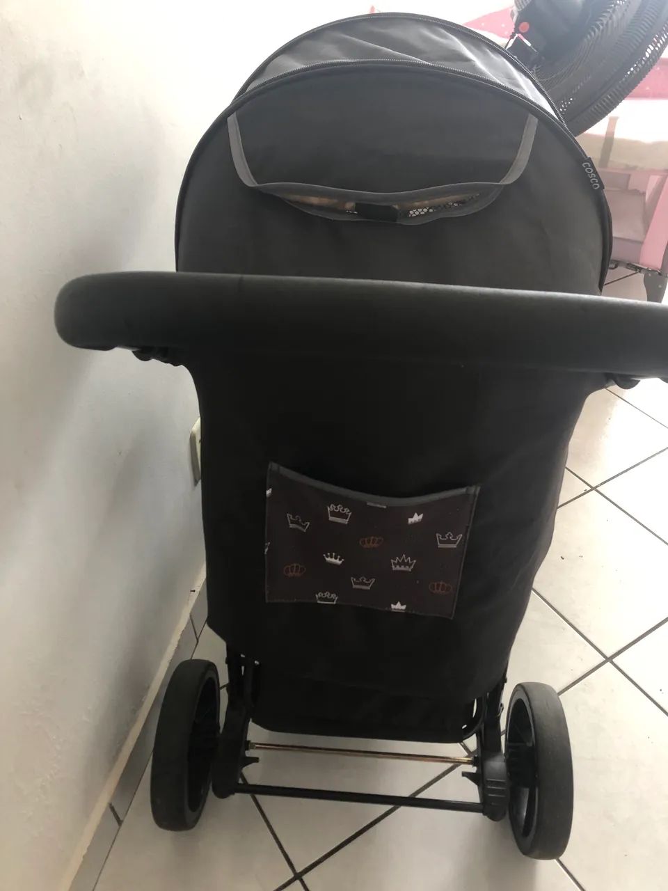 Vendo esse carinho de bebê da cosco 300 reais use poucas vezes ele ta completado  - Foto 2