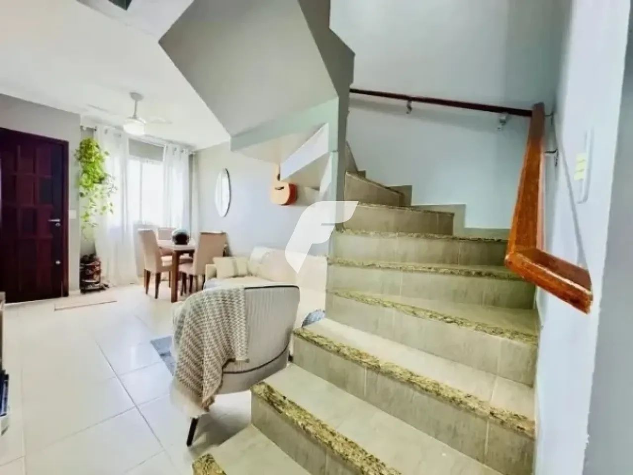 Sobrado duplex totalmente mobiliada com 2 dormitórios e garagem em Areias - Foto 4