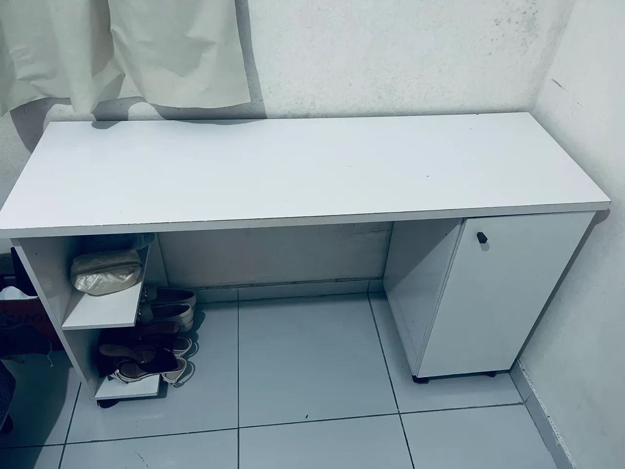 Escrivaninha/mesa para estudo 