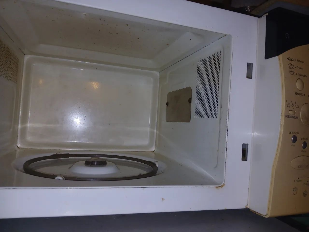 Excelente microondas 27L. Wattsap *  - Foto 3