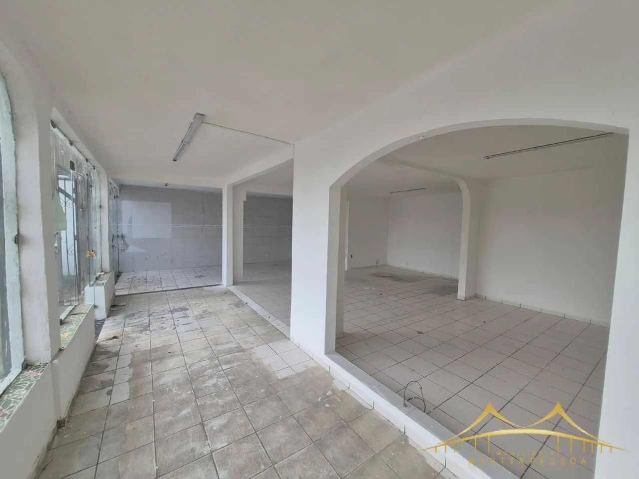 Casa Comercial em Ponta Negra com 457m², Na Av. Praia de Buzios - Foto 5