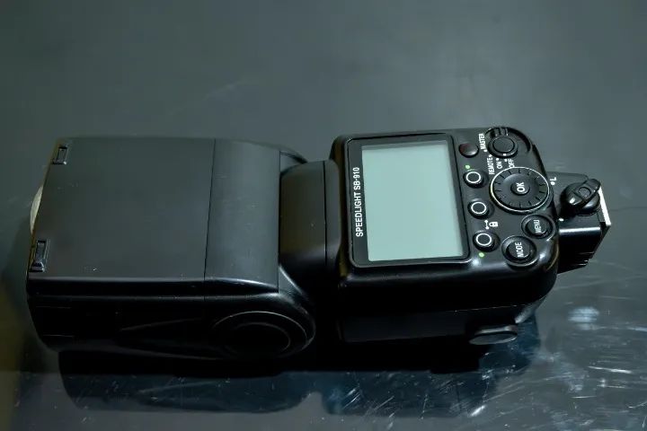 Flash Nikon SB 910 